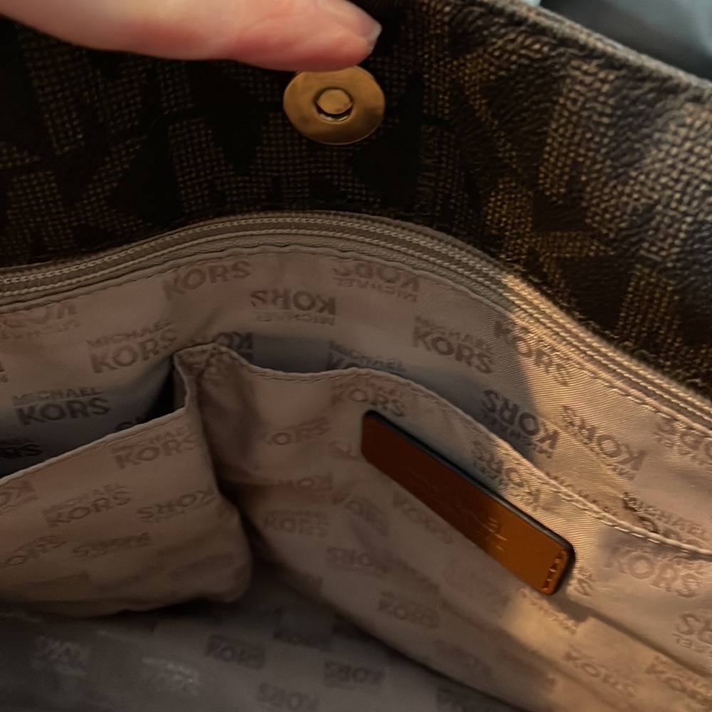 Pocketbook - Picture 4 of 5